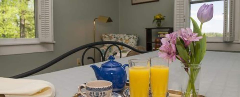 Room (Nine) | Individually decorated, individually furnished, soundproofing, free WiFi