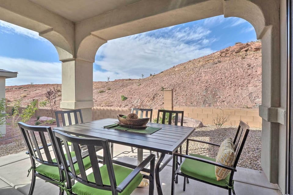 Patio | Outdoor Dining Area