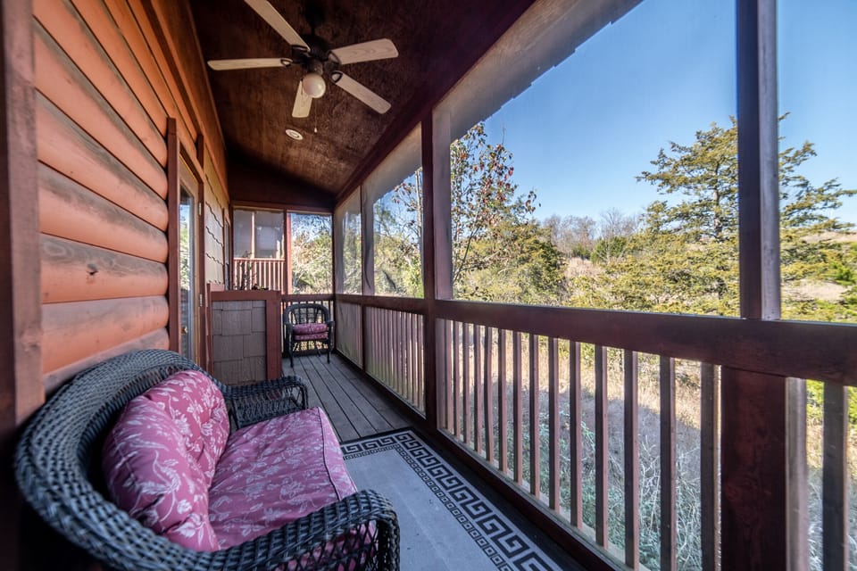 Private, Screened Balcony