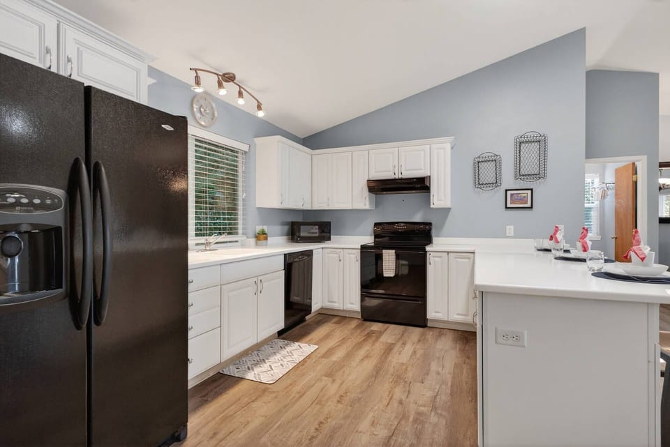 Kitchen Upper Level