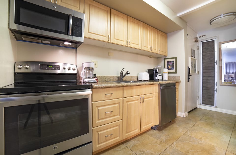 Full Kitchen