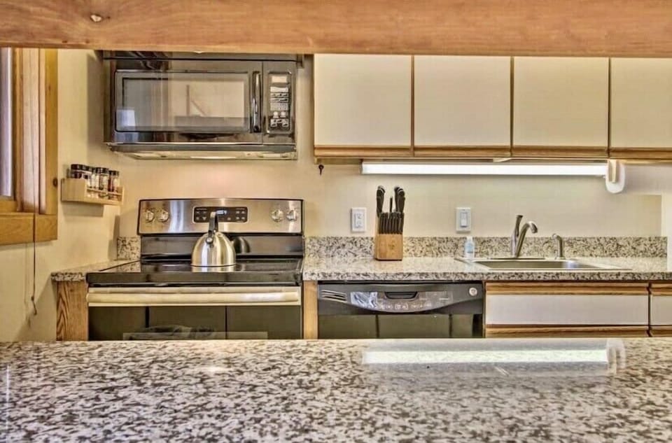 Fully stocked kitchen. 