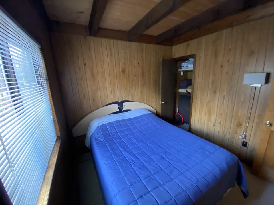 Downstairs Bedroom with Queen Size Bed