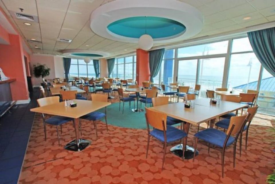 Restaurants are on site.