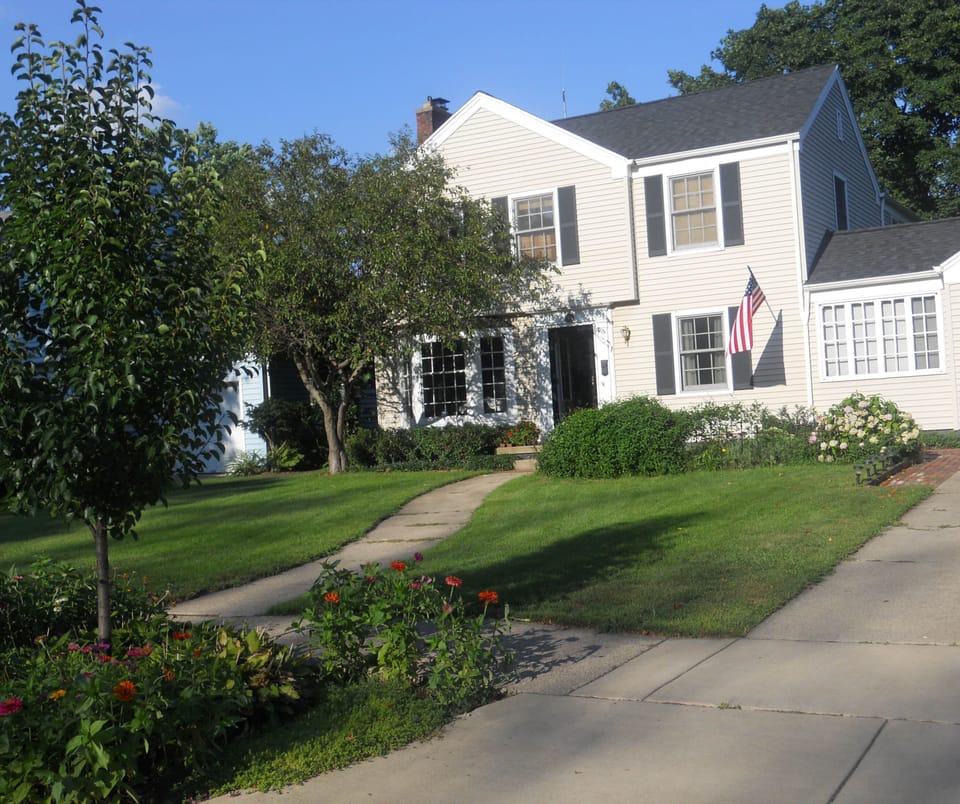 Beautiful, spacious, and immaculate home close to Notre Dame.  