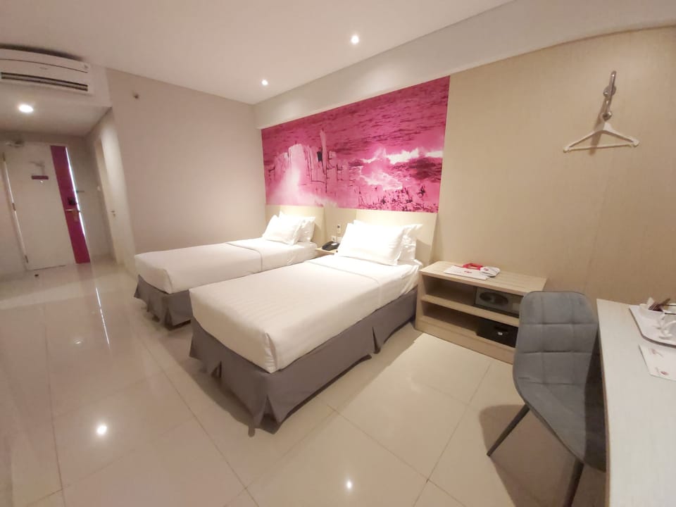 Desk, WiFi (free), bed sheets