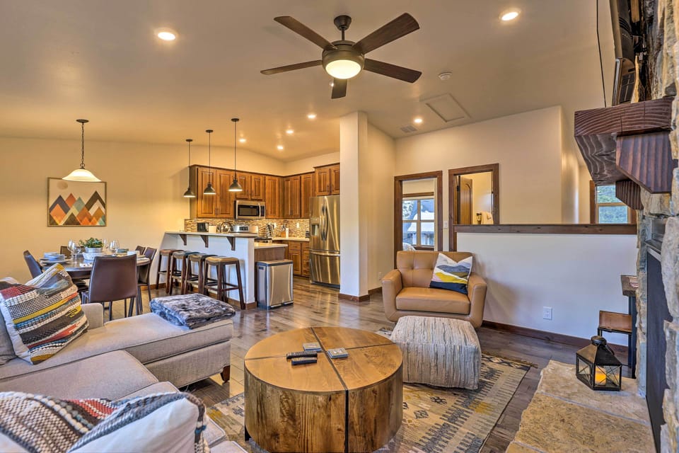 Living Room | Free WiFi