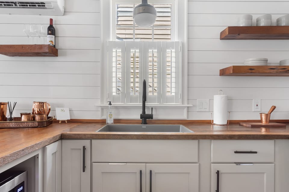 Kitchen (Fully Equipped)