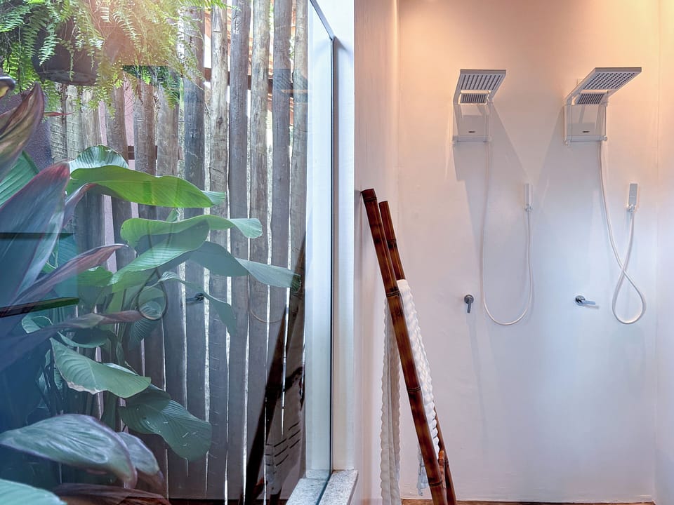 Romantic Double Room | Bathroom | Shower, hair dryer, towels
