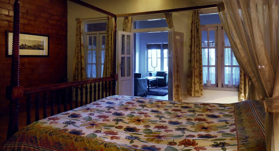 In-room safe, blackout drapes, soundproofing, rollaway beds (surcharge)