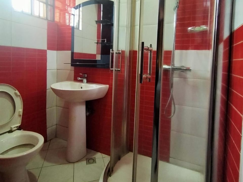 Shower, towels