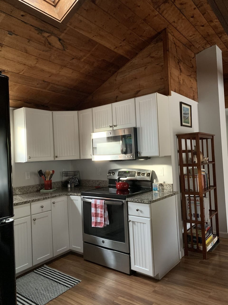 Fully equipped cathedral kitchen