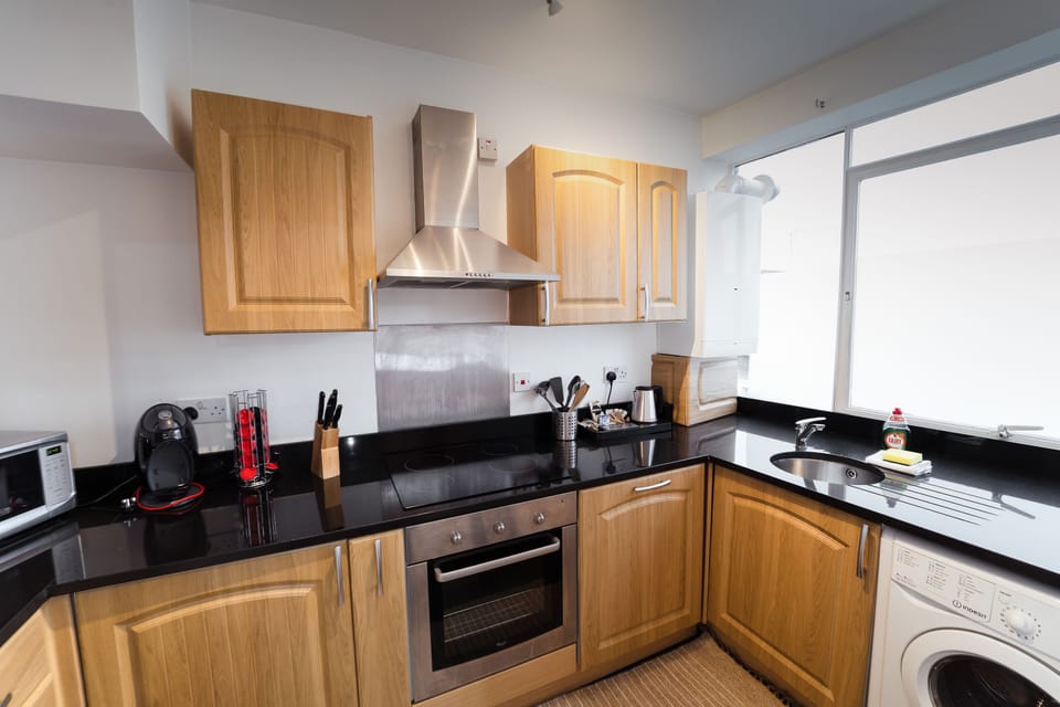 Royal Apartment, Accessible, Ensuite | Private kitchen