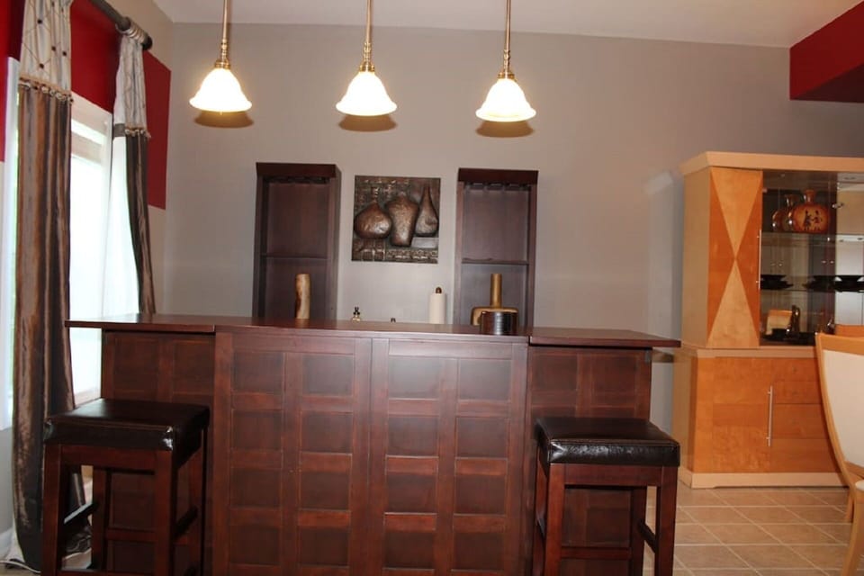 Wet Bar 