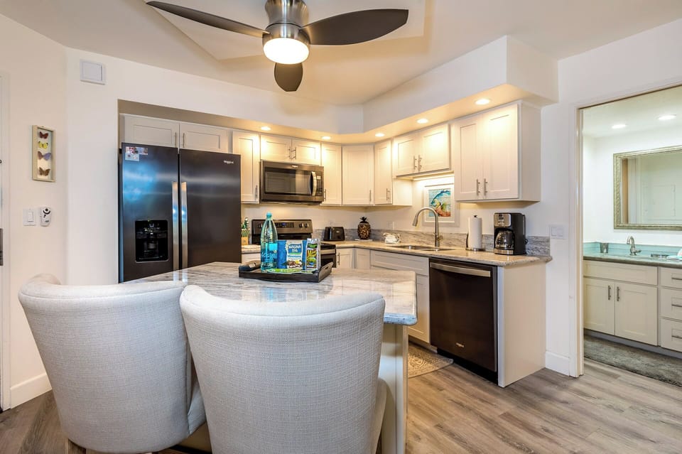 Take a quick snack or breakfast at our comfortable 2 seat island.