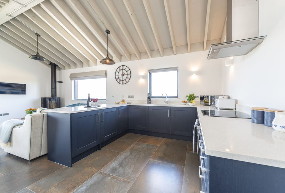 Fern, Ansty: A sociable kitchen for family catering