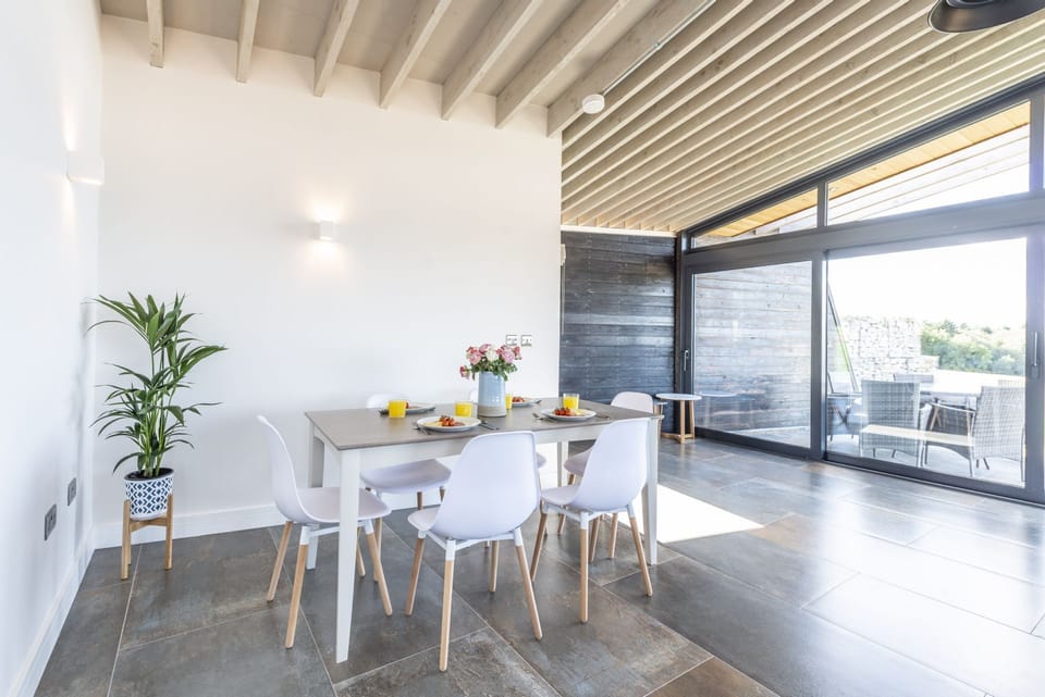 Dorset Eco Retreats, Ansty: Fern with its bright and spacious dining area