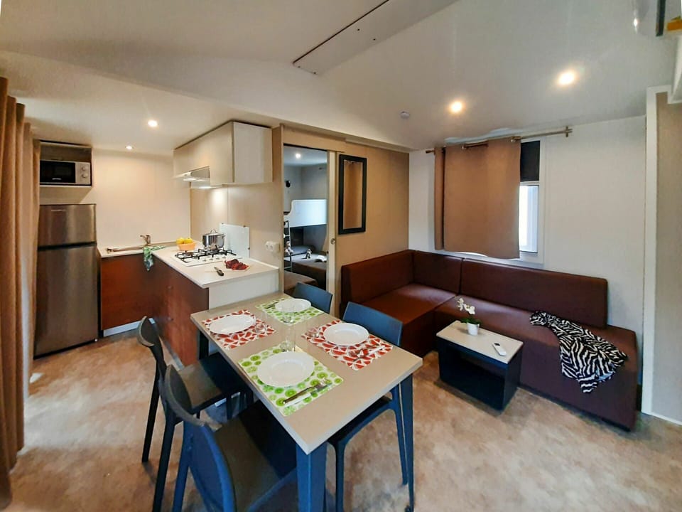Table, Property, Furniture, Couch, Kitchen, Cabinetry, Living Room, Chair, Wood, Interior Design