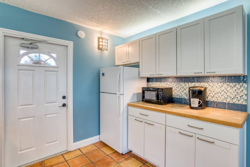 The kitchen is equipped with everything you need to enjoy your favorite meal.