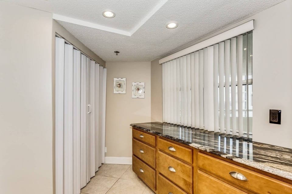 Extra counter and storage space in the kitchen