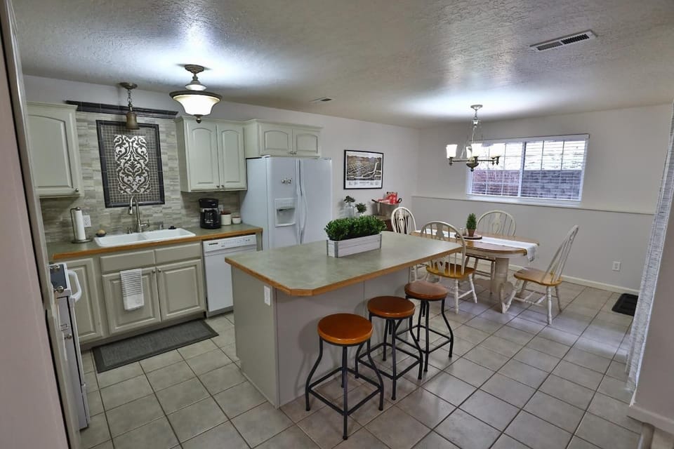Gather in the well appointed kitchen to cook dinner and enjoy conversation. 