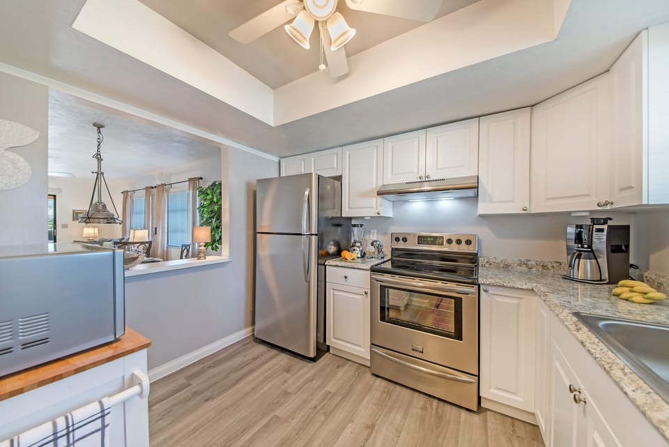 PV129 - The kitchen was fully remodeled in 2019 and is fully equipped.