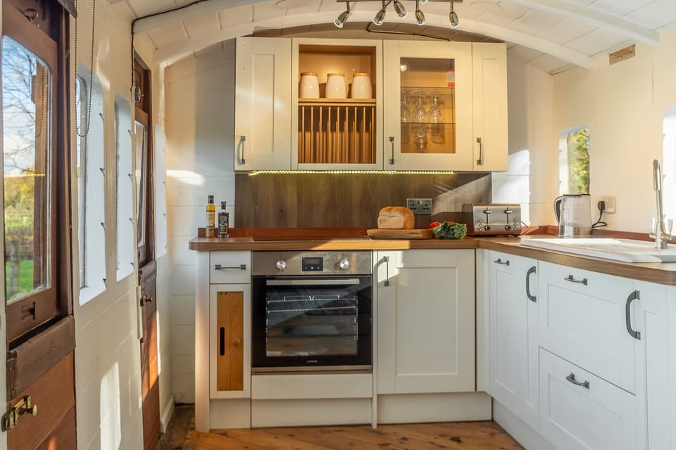 Ground floor: Your own buffet car