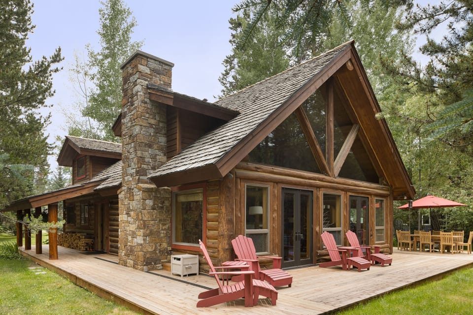 Exterior of home and garden in the summer