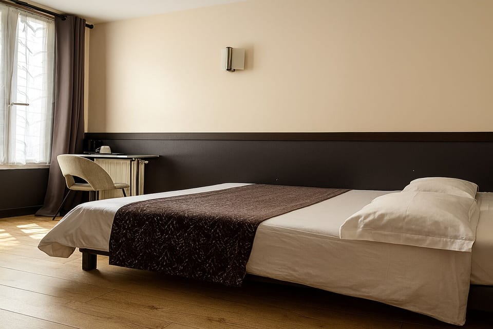 Economy Double Room | Desk, iron/ironing board (on request), WiFi (free), bed sheets