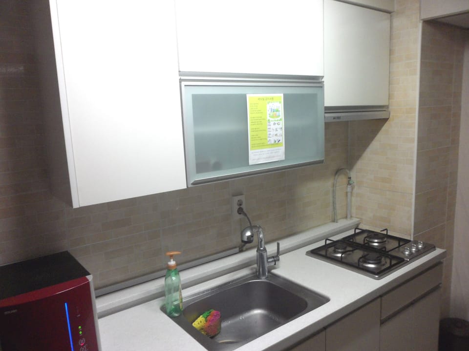 Fridge, microwave, coffee/tea maker, electric kettle