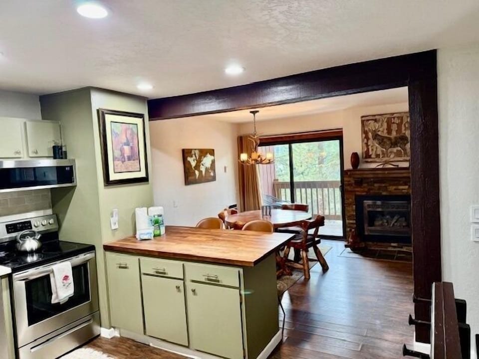 Entry way - Walk in view