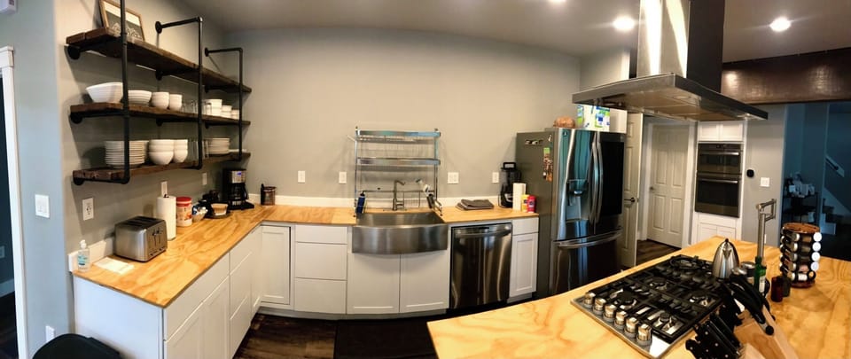Perfect kitchen for large groups and chef catering