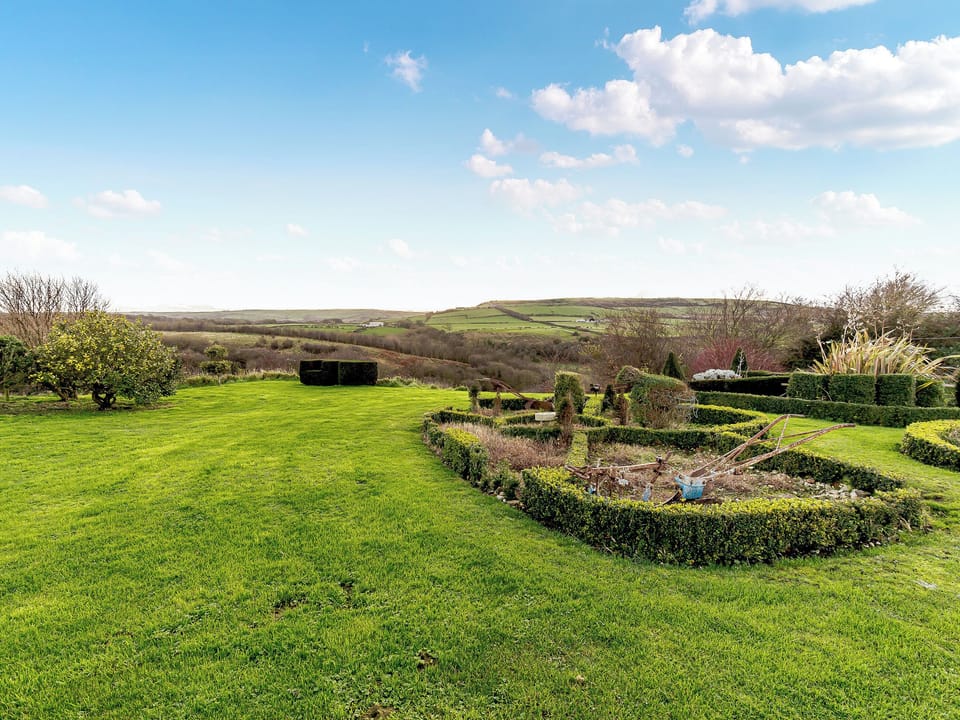 Surrounding area | Seaton Mote - Seaton Hall, Staithes