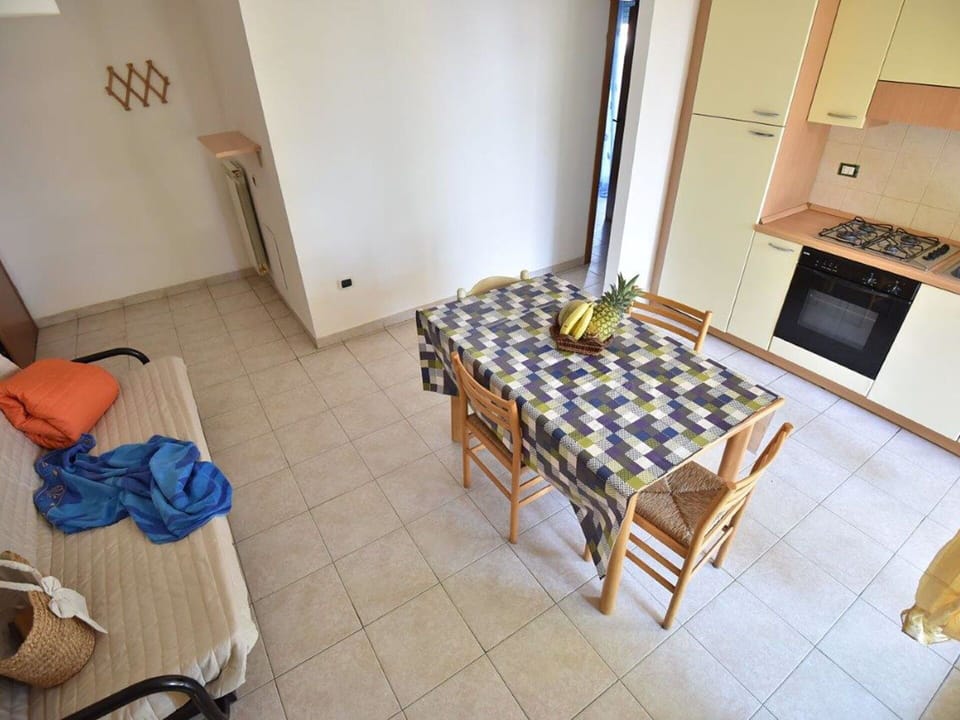 Property, Building, Interior Design, Comfort, Wood, Table, Floor, Flooring, Living Room, Wall