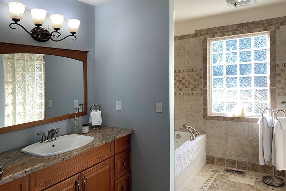 Master bathroom 