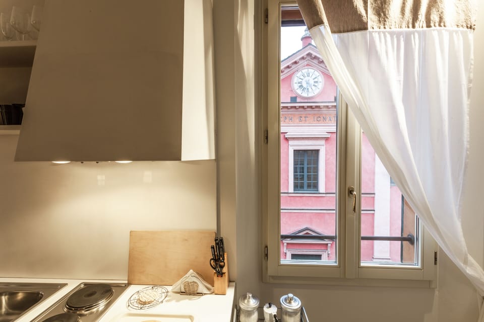 Apartment, 1 Bedroom | Private kitchen | Fridge, microwave, stovetop, coffee/tea maker
