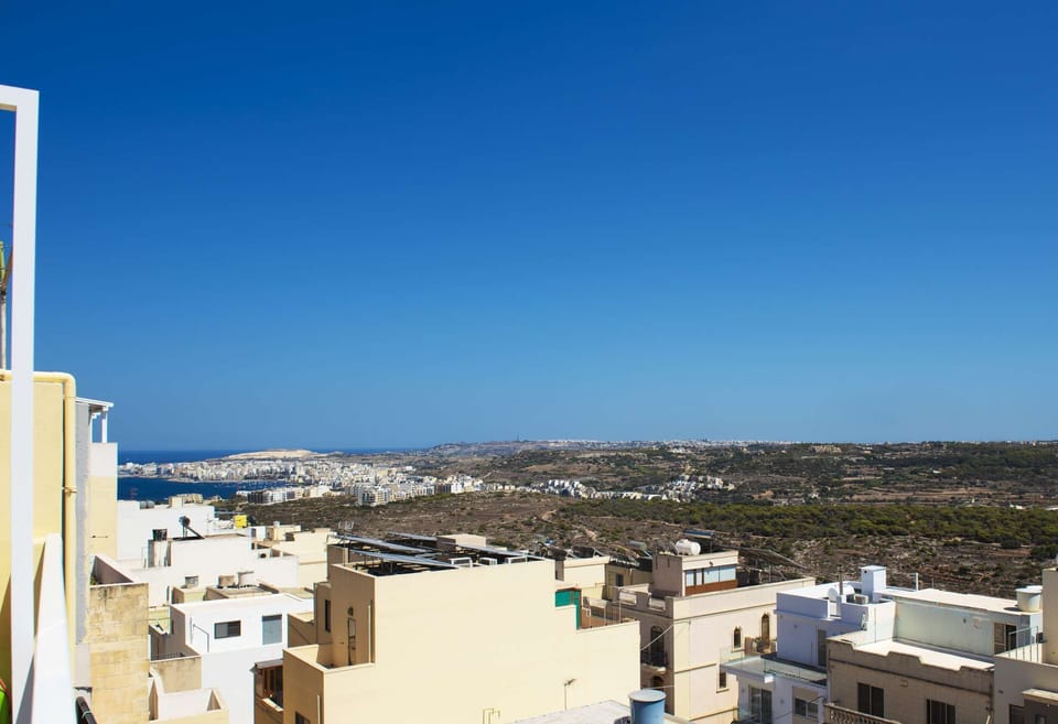 panoramic and distant seaviews from terrace