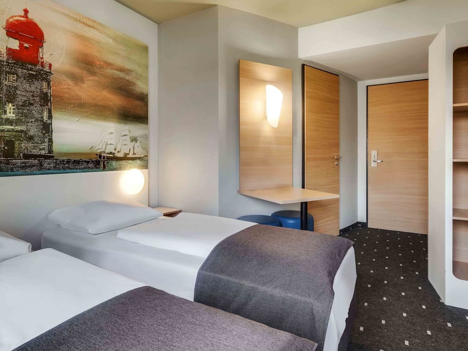 Twin Room | Hypo-allergenic bedding, desk, soundproofing, free WiFi