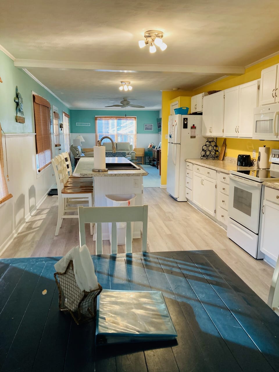 Kitchen and island with barstool seating.