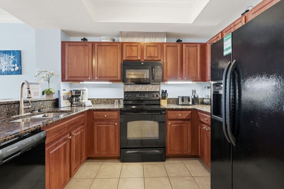 Crystal Tower 505 Kitchen