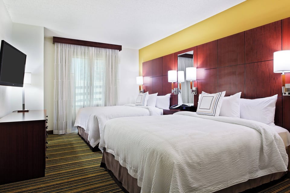 Suite, 2 Bedrooms | In-room safe, desk, iron/ironing board, free cribs/infant beds