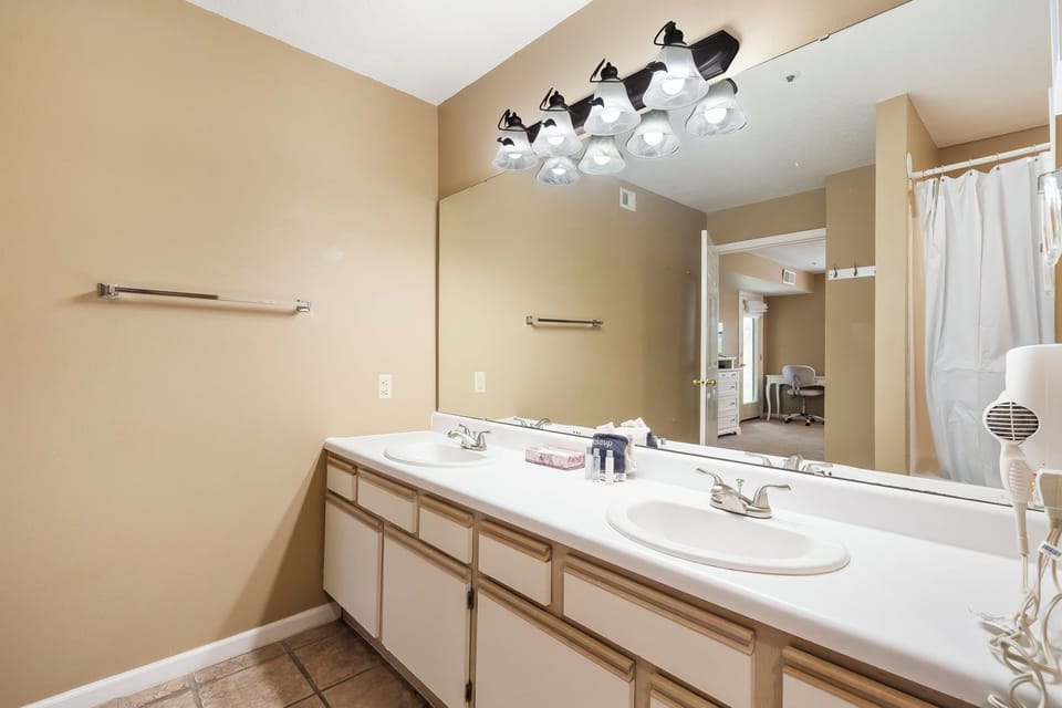 Master Bath Vanity