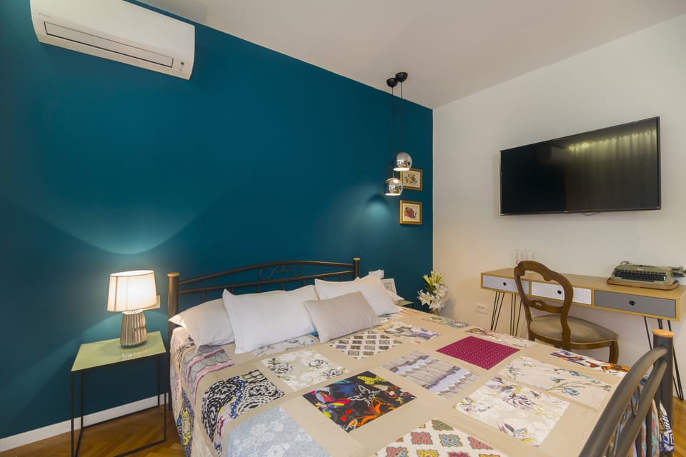 Family Apartment | 2 bedrooms, desk, laptop workspace, blackout drapes