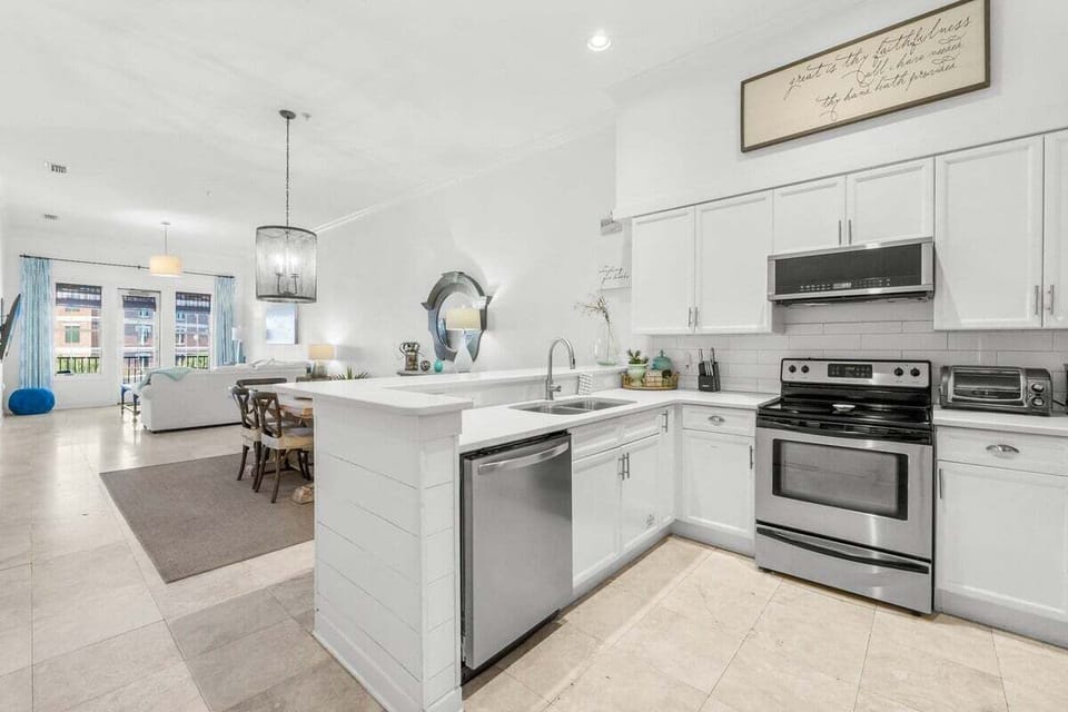 Full Kitchen
