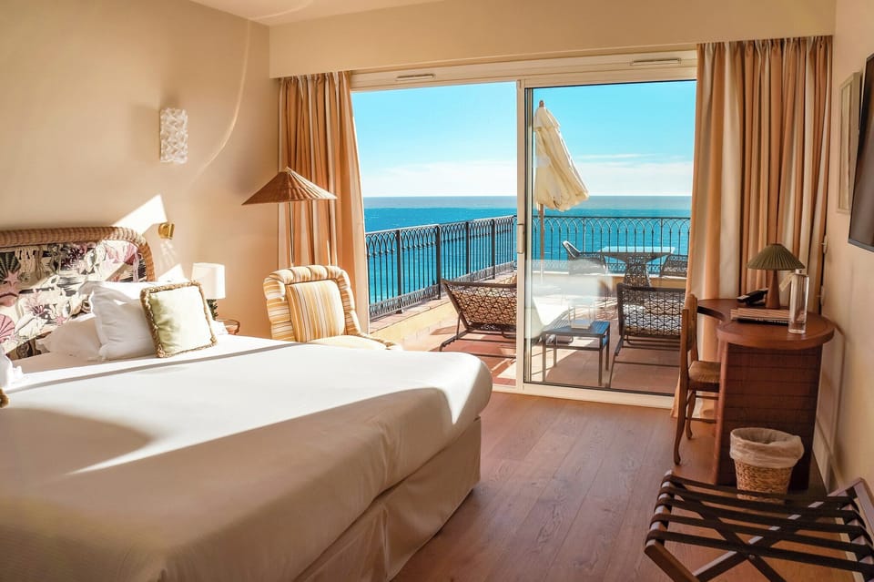 Chambre Deluxe pleine vue mer avec balcon | Premium bedding, minibar, in-room safe, individually decorated