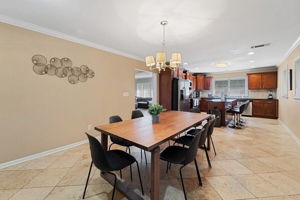 Simple yet elegant dining area