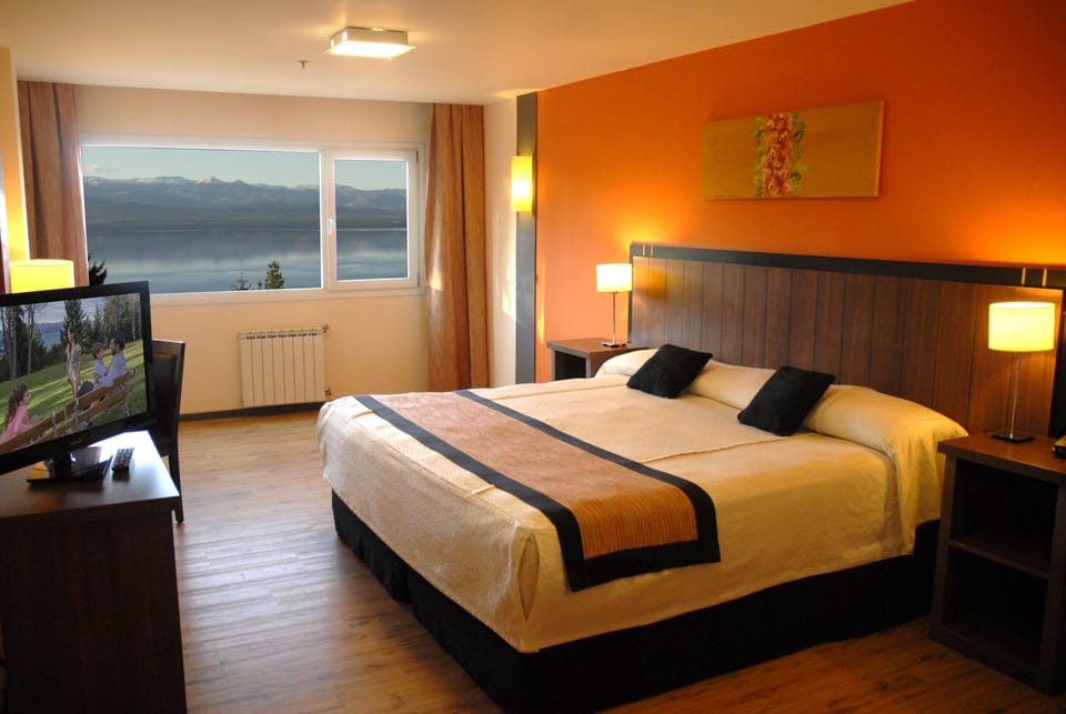 Superior Room, Lake View | In-room safe, desk, blackout drapes, free WiFi