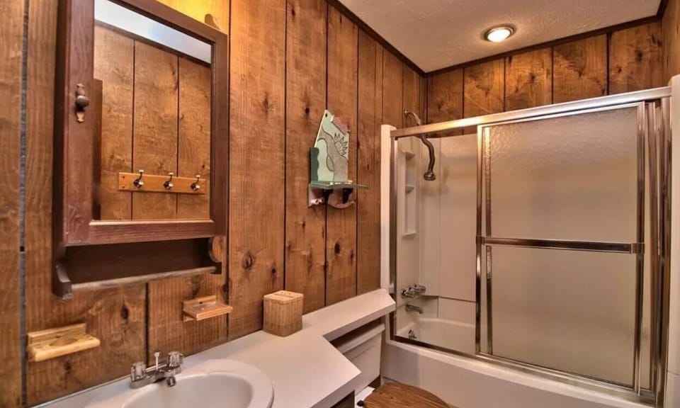Upstairs bath with combination tub and shower