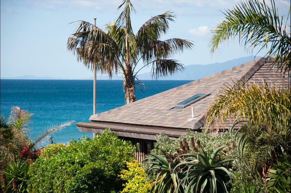 Deluxe Apartment | Beach/ocean view