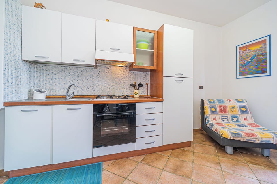 Apartment, 1 Bedroom, Smoking, Balcony | Private kitchen